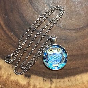 NWOT Owl Necklace FREE gift Bag